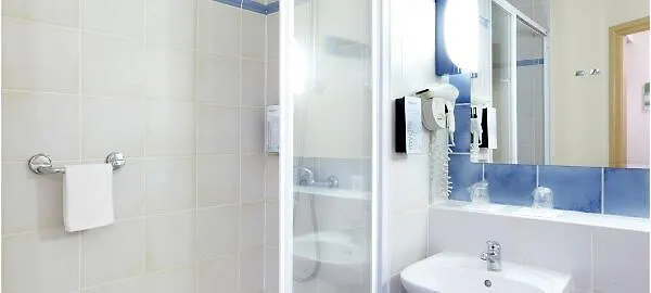 Brit Hotel Confort Morlaix Saint-Martin-des-Champs  Francia