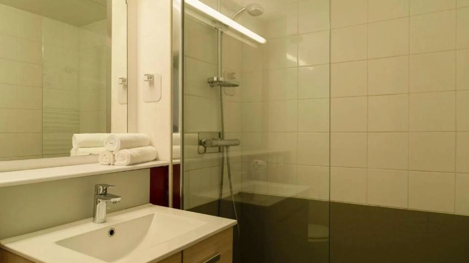 Brit Hotel Confort Morlaix Saint-Martin-des-Champs  3*, Saint-Martin-des-Champs (Finistere) France
